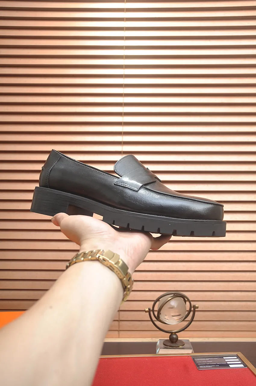Factory price 500💶[HERMES] (cowhide lining)🍀Italian top luxury🍀He does not pursue novel styles and gorgeous colors, but attracts the favor of successful men with his flawless, elegant and classic style. Formal leather shoes This very comfortable, simple and stable style allows you to easily match any style! The pattern is absolutely 1:1 refined from the original case, and we strive for excellence in materials, imported cowhide + cowhide lining💪💪💪extraordinary texture👍! Code number: 38-45 (45 customized)